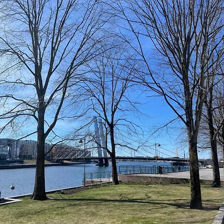 2 Minutes From Kamppi Center, Sauna And Balcony *