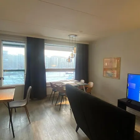 2 Minutes From Kamppi Center, Sauna And Balcony 헬싱키